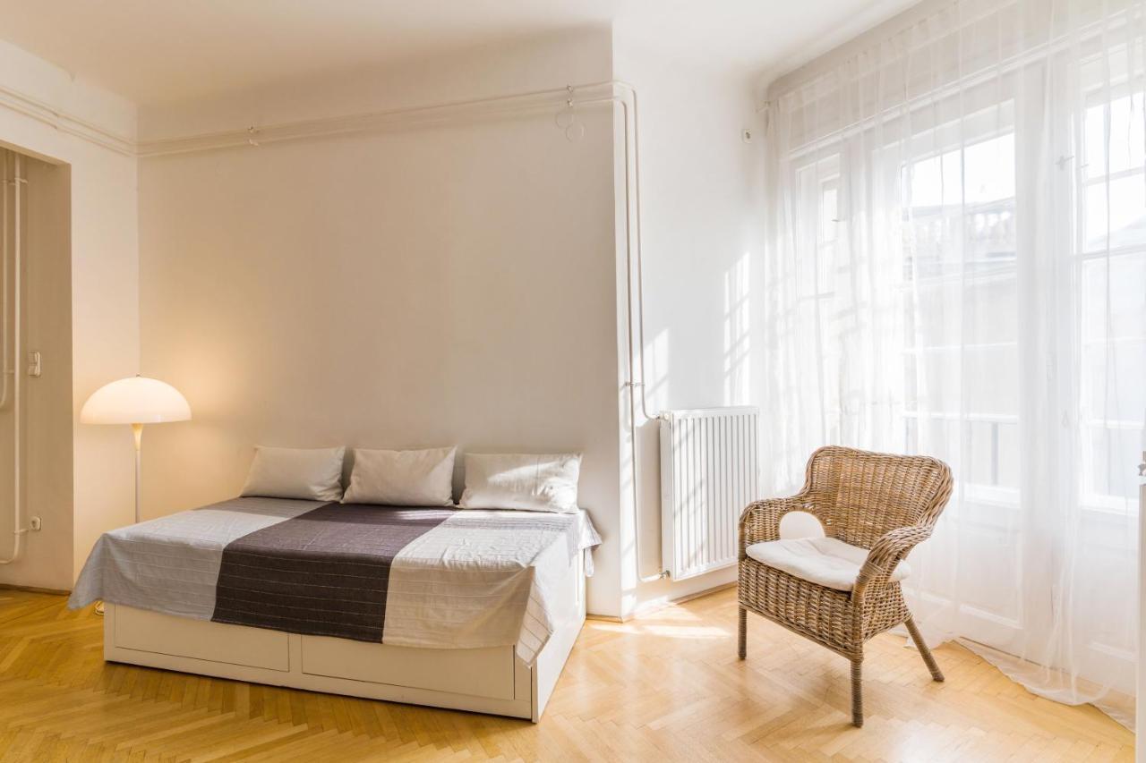 Klauzal Apartment W/3 Bedrooms, French Balcony Budapešť Exteriér fotografie